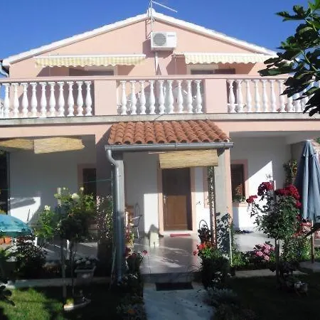 Lejlighed In With Sea View, Terrace, Air Conditioning, Wifi 3591-2 Privlaka (Zadar)