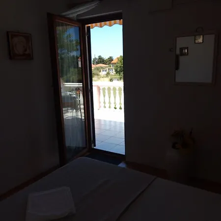 In Privlaka With Sea View, Terrace, Air Conditioning, Wifi 3591-2 *